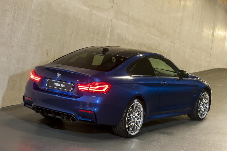  BMW M4 Coupe Avus 2017 года  (фото 2 из 6)